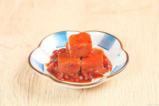 創(chuàng)新引領(lǐng)未來，一塊腐乳包裝設(shè)備助力腐乳產(chǎn)業(yè)升級